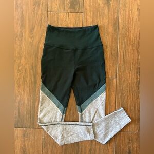 Beyond Yoga Space Dye Caught in the midi yoga Pants Green/ Gray Small